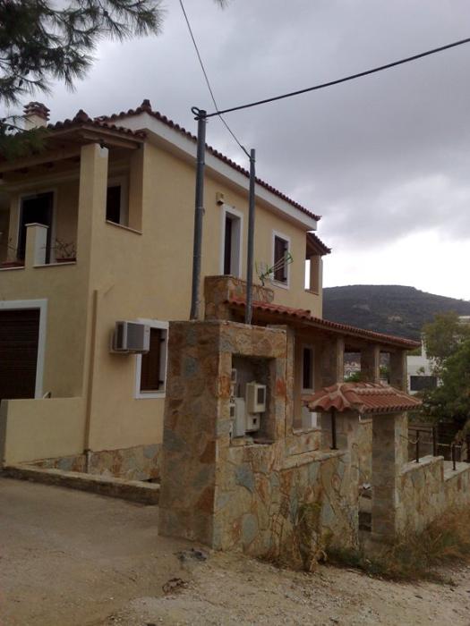 希腊东阿提卡波尔图拉夫蒂独栋别墅216平方米27万欧元